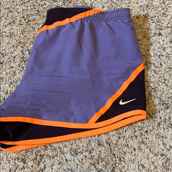 Nike Running Shorts - Picture 4 of 5